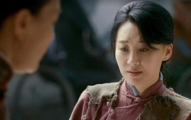 许晴新剧老中医上线旗袍装女人味十足的她尽显窈窕身材