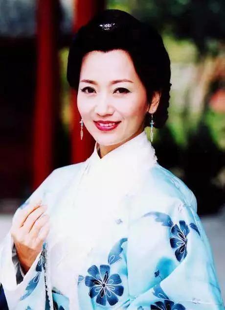 《杨门虎将》演员现状：杨令公客串乡村爱情，韩国女主成中国媳妇 - 360娱乐，你开心就好