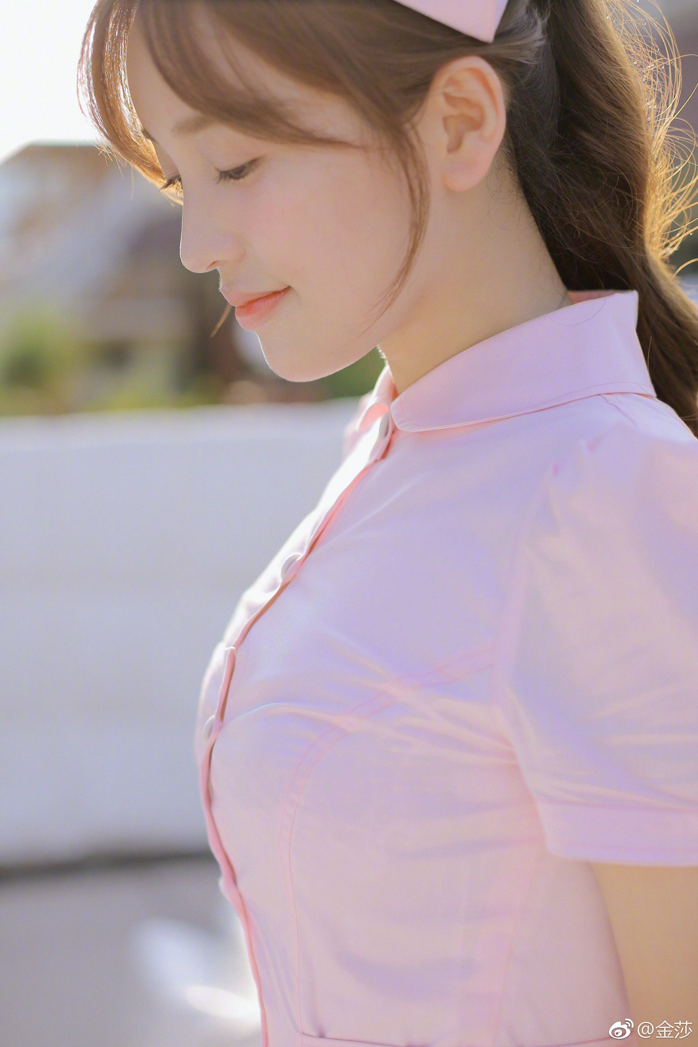 金莎护士服写真第二弹灵动活泼极具少女感