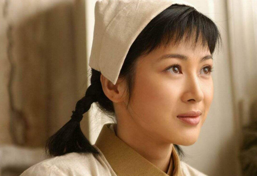 《亮剑》女主近照曝光,如今嫁入豪门生活惬意