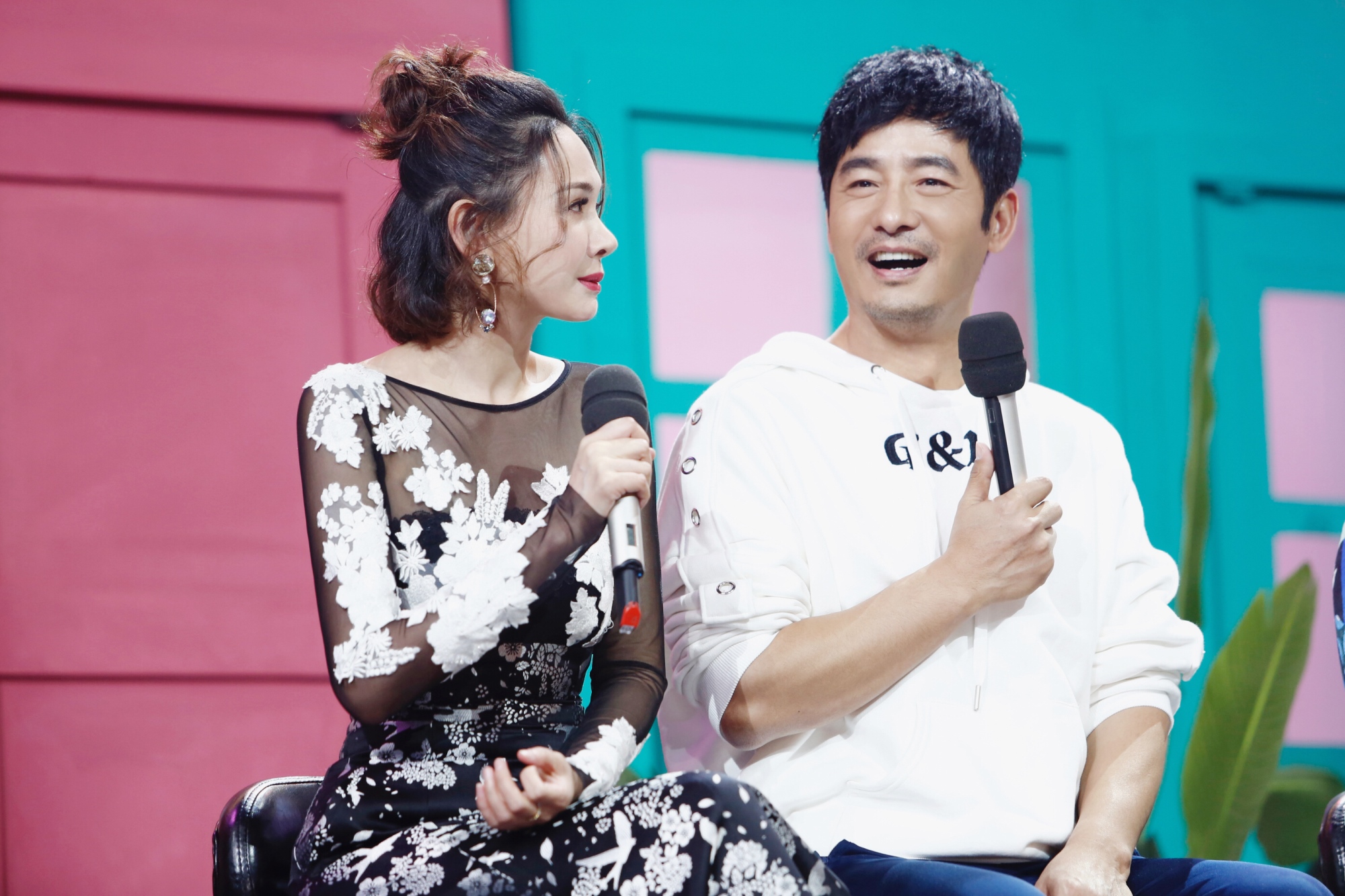 郭晓东程莉莎天天向上狂撒高能狗粮为家乡打call不停