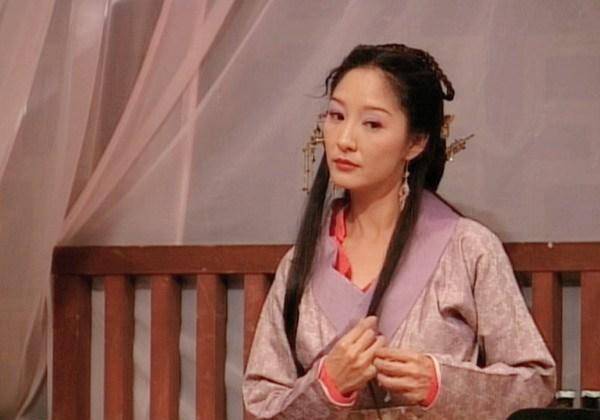 严慧明是一个香港演员,1979年严慧明就搭档周润发合作拍摄电视剧