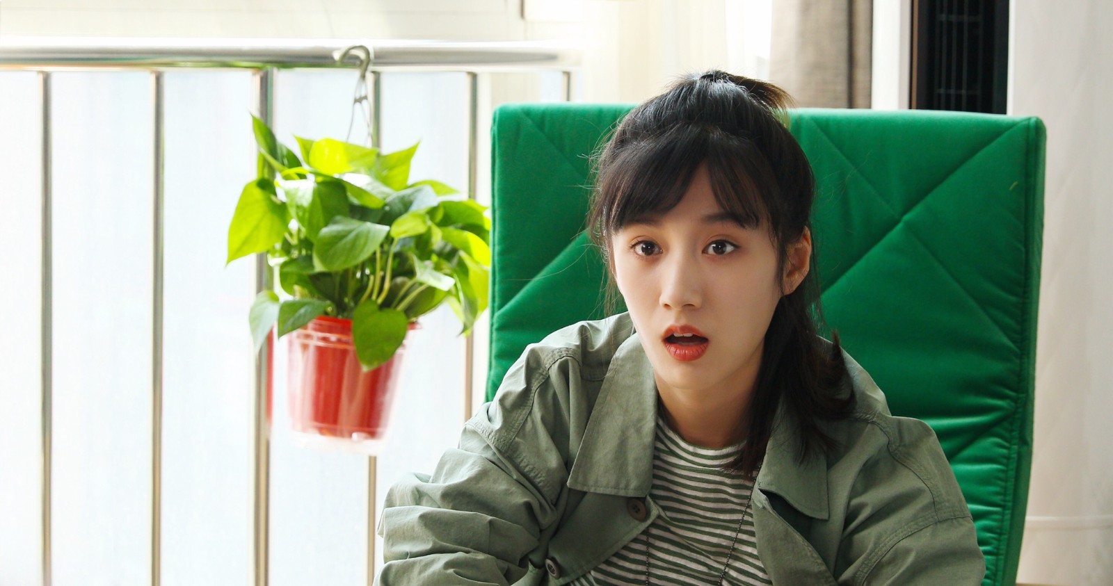 徐悦青春斗再现原生家庭问题被母亲剪身份证烧通知书