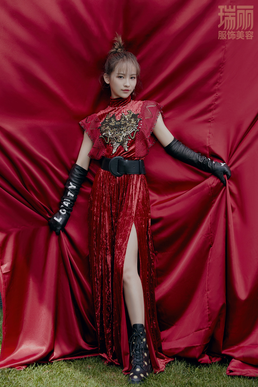 sing女团登瑞丽minibook封面国风少女化身解语花