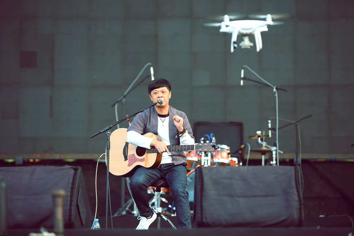 方磊受邀音浪音乐节全场乐迷合唱燃爆冰城