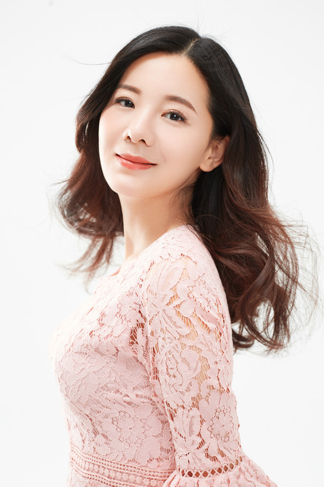 誓言网播量破亿王馨可521曝写真表白观众