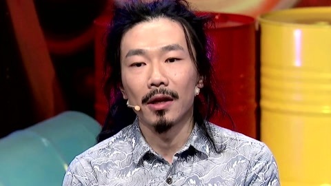 《奇葩说》臧鸿飞正面开撕曾轶可粉丝:拿你偶像写段子!