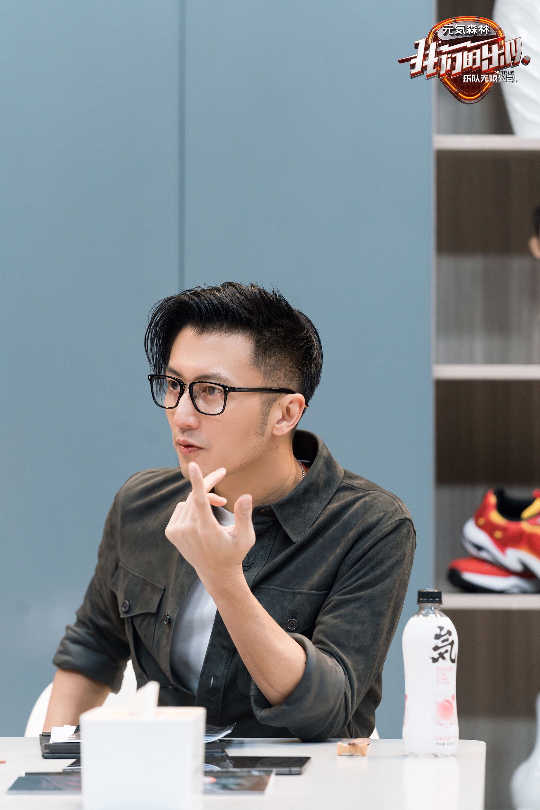 谢霆锋我们的乐队先锋原创引热议与王俊凯深度探讨乐队创新价值