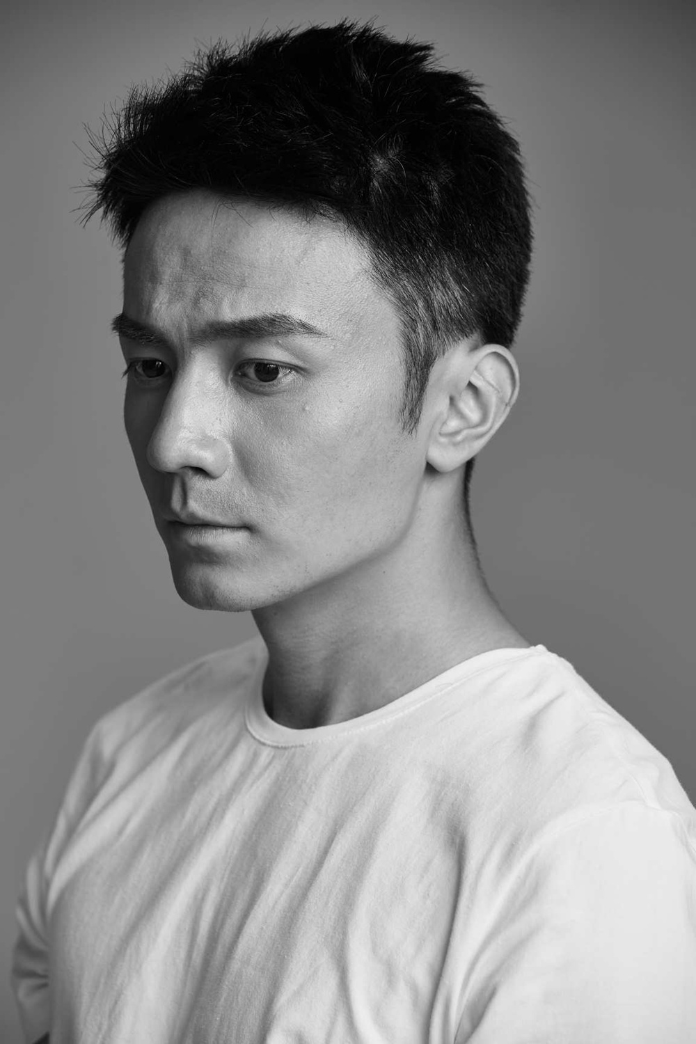 李想认识并喜爱上了青年实力演员铁政,而先前他也出演过电视剧《风雨