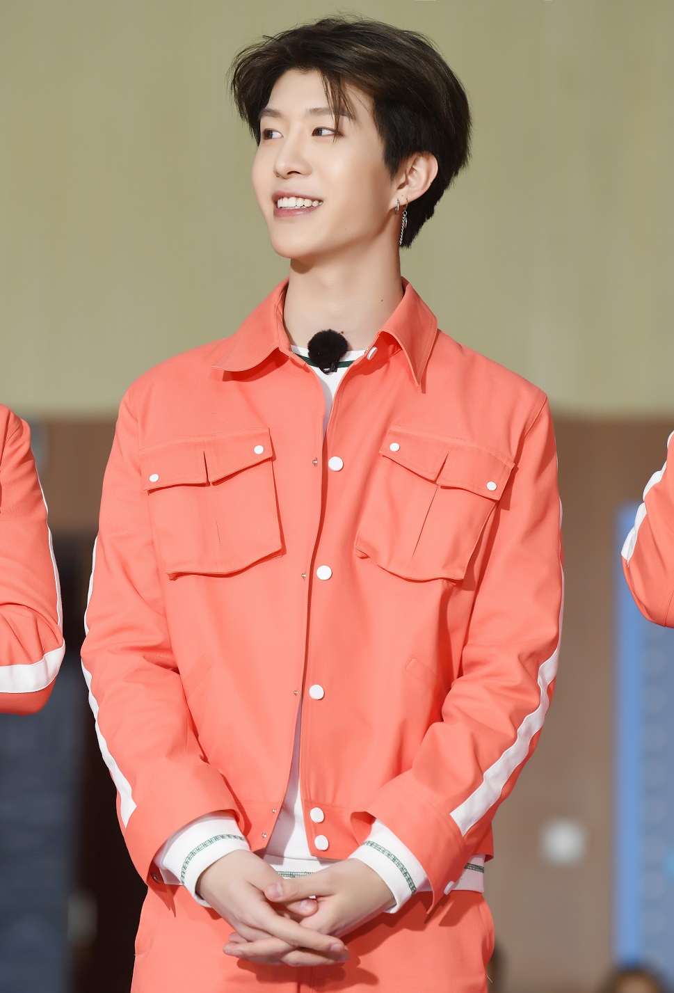 范丞丞综艺首秀即兴说唱技能满点