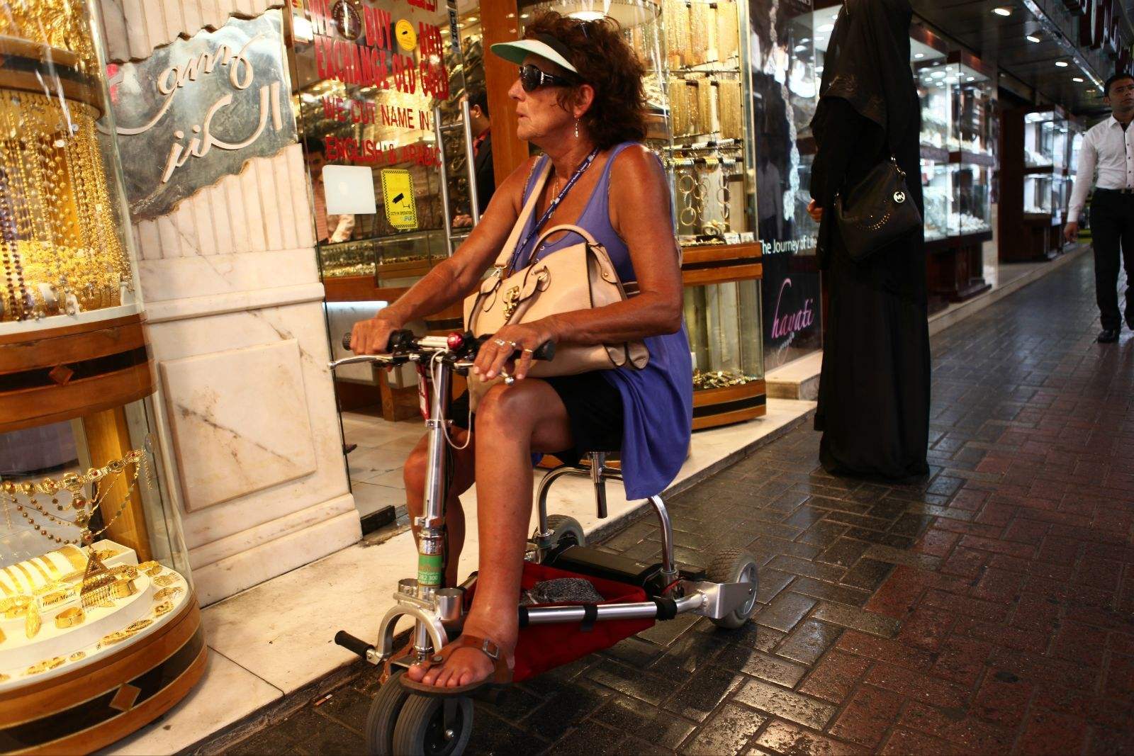 像卖白菜一样卖黄金，这就是迪拜- 360娱乐