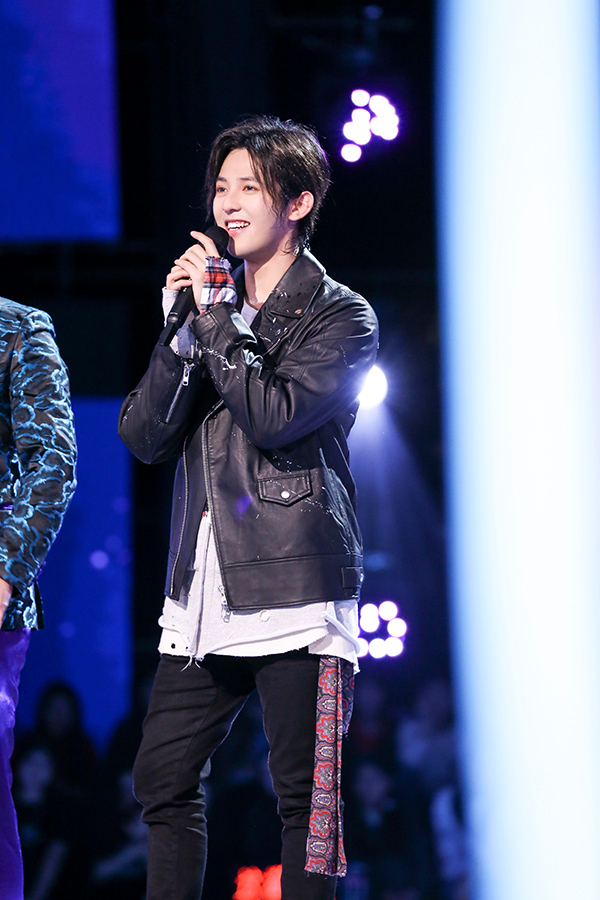 无限歌谣季今晚22点首播无限唱作人蒙面献唱放大招