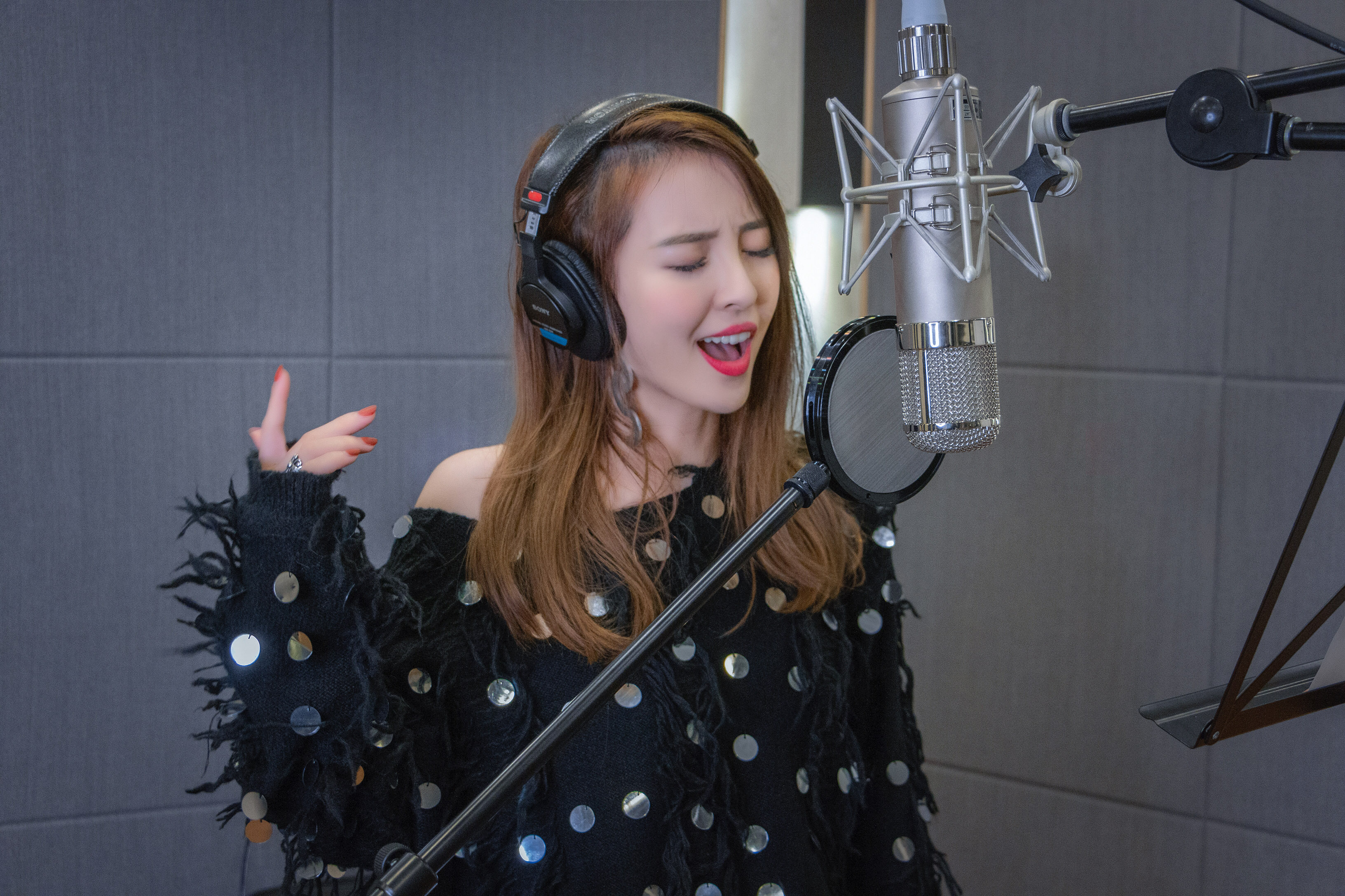 格莱美获奖制作人操刀新歌刘雪婧新辑掀星球旋风