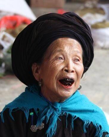 有些地方竟然以黑齿为美丽,日本也有这种风俗. - 360娱乐,你开心就好