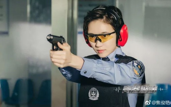 探案恋爱两不误青春警事魏大勋你这次有点霸道总裁哦