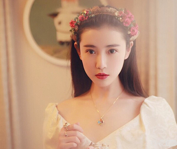 曾经的豆瓣女神公开出柜对方是清华的女学霸