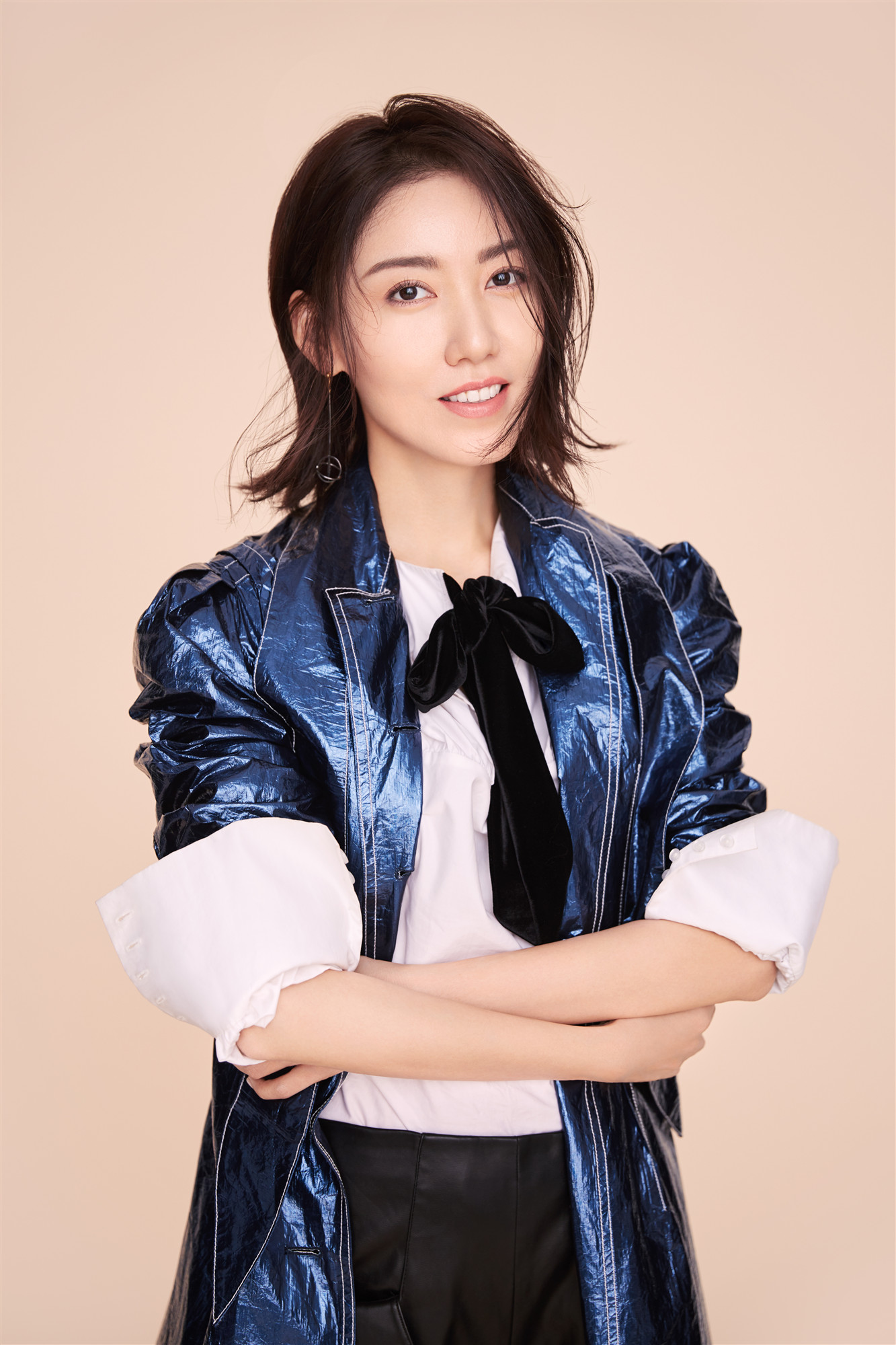 高露“林小娘”帅气写真曝光 魅力反转气场爆棚 - 360娱乐,你开心就好