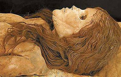 世界最老奶酪现身新疆3600年前少女陪葬零食