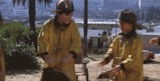 爆笑GIF: 来吧单身狗!面对疾风吧! - 360娱乐,你开心就好