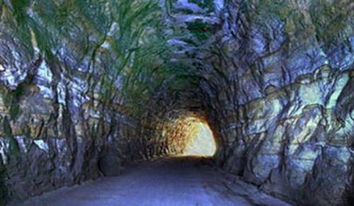神奇见闻揭厄瓜多尔黄金隧道之谜