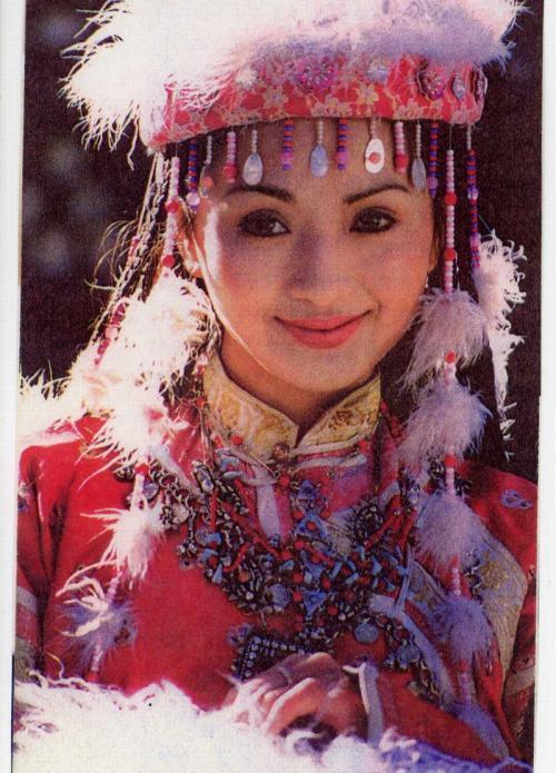 他是世间最痴情的男子,女友香妃去世18年,他竟然单身为她扫墓18年!