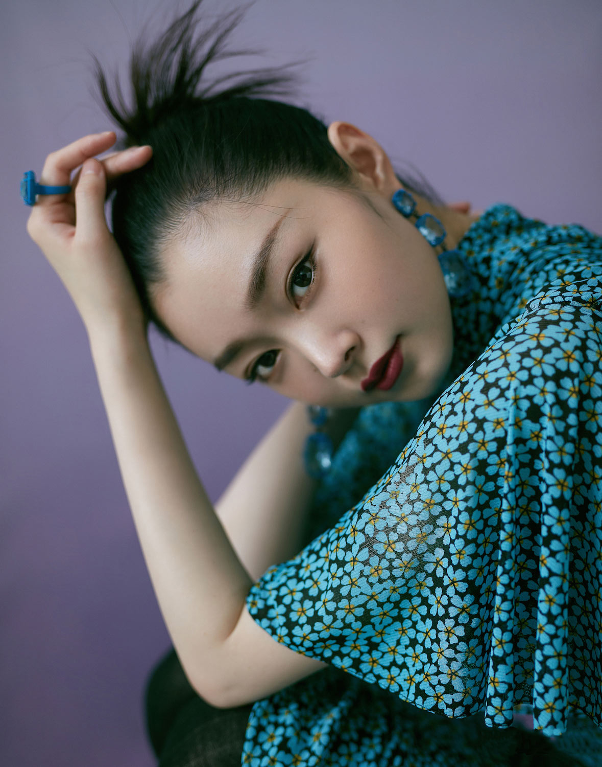 宋轶最新时尚大片张力十足释放内心力量