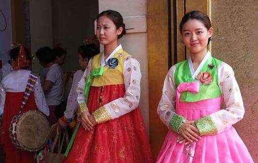 中国的朝鲜族怎样看待韩国的朝鲜族姑娘被误认成韩国人很无奈
