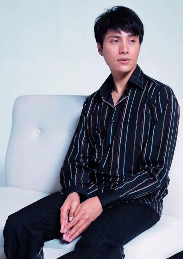 陈坤抢了儿子的女友，儿子表白女同学被拒，理由是要嫁给他爸爸