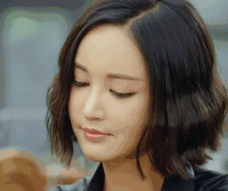 郭采洁上热搜了正好给我机会夸赞一下她的百变短发