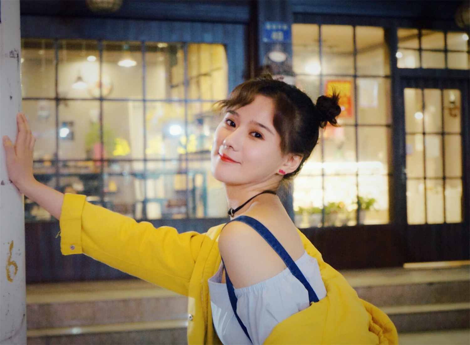 在之前拍摄的《失忆之城》中潘一祎饰演了一位很