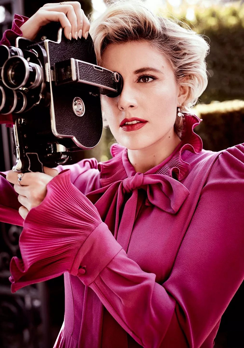 《小妇人》发"才华横溢"导演特辑 格蕾塔巧妙改编hold住片场