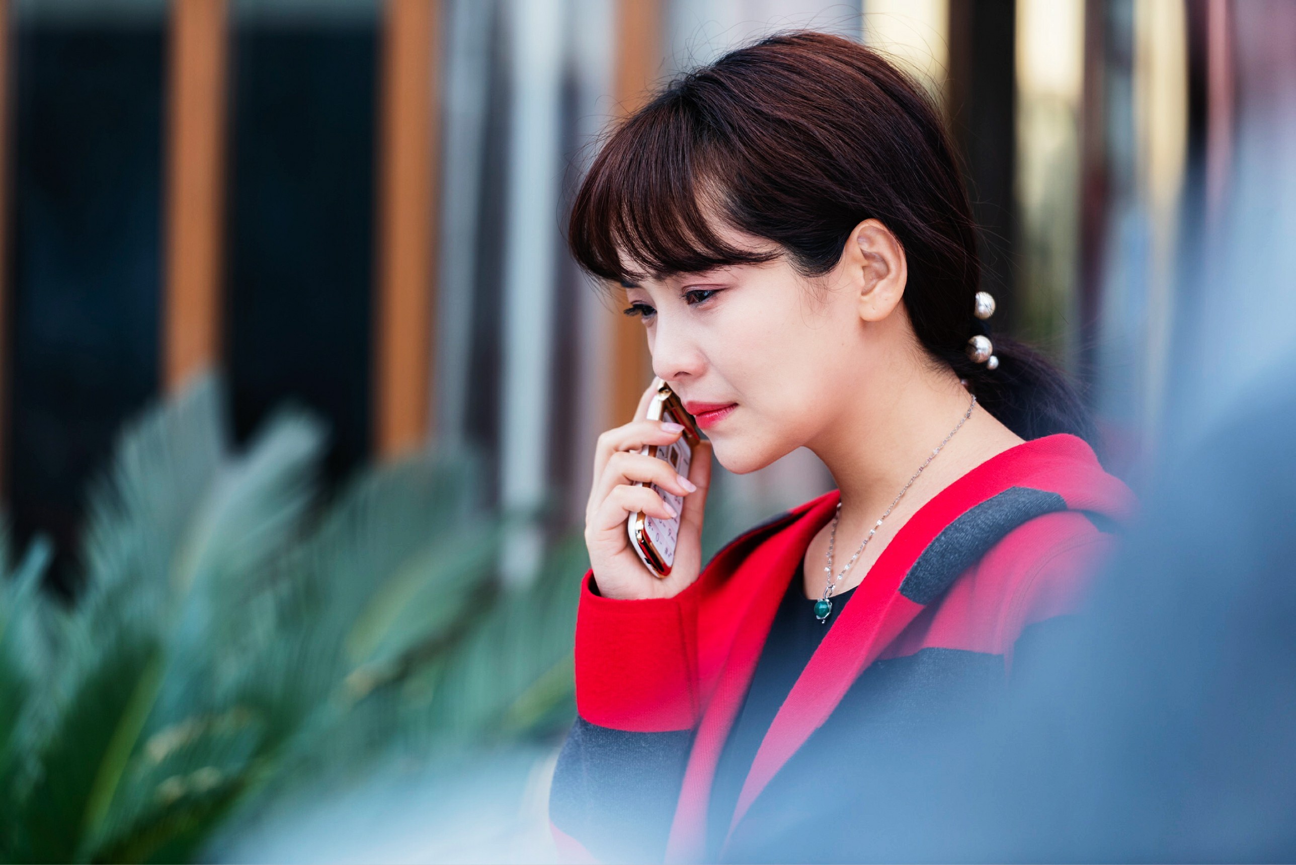 但其实早在2016年,斯琴高丽便受邀拍摄电视剧《大人物》中"张好儿"一