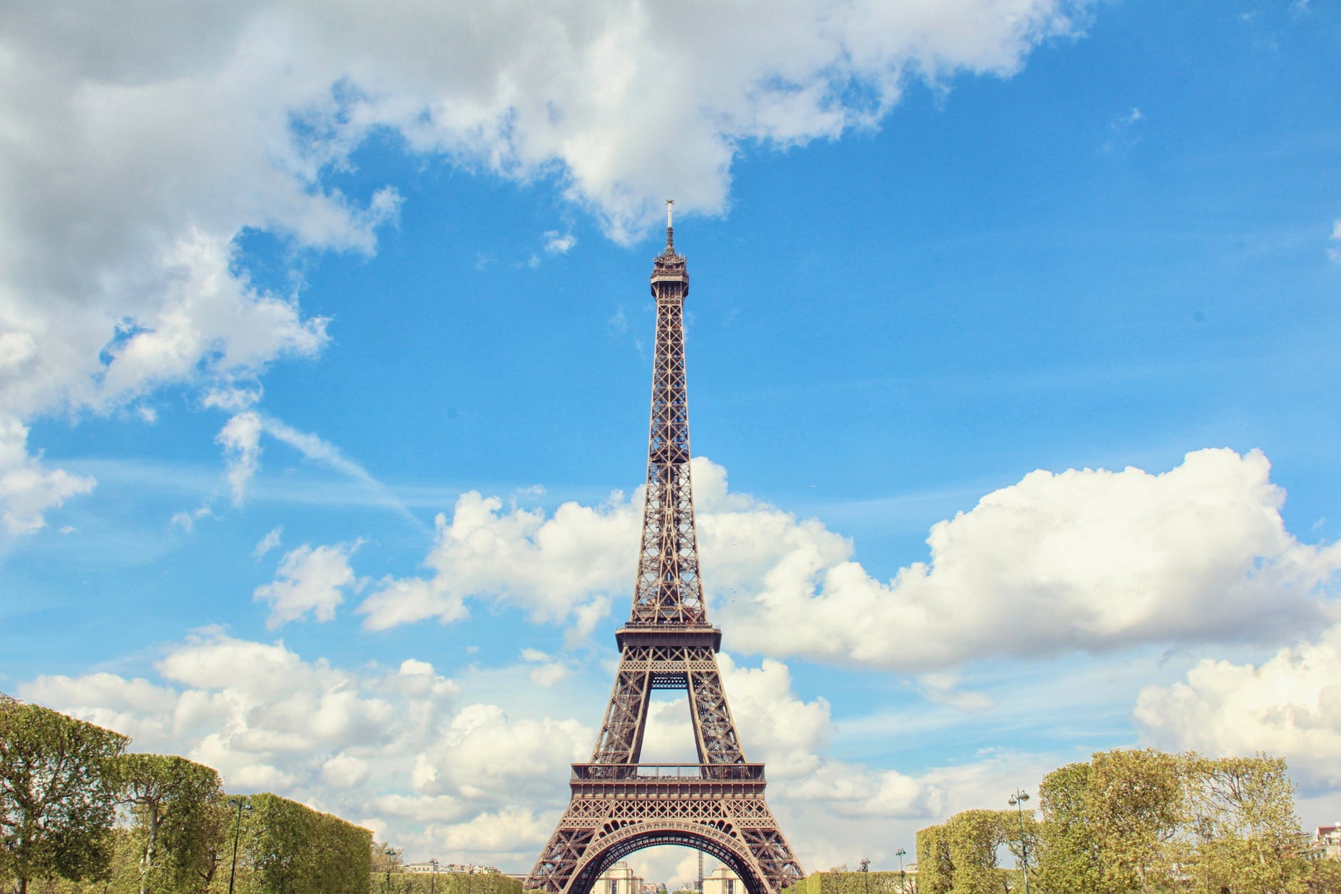法国巴黎埃菲尔铁塔高清风景壁纸-壁纸图片大全