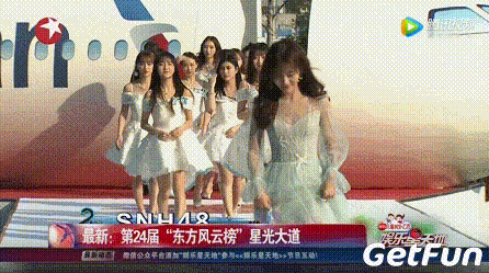 成为人妻的张靓颖越来越性感发福尴尬露点都能艳压鞠婧祎