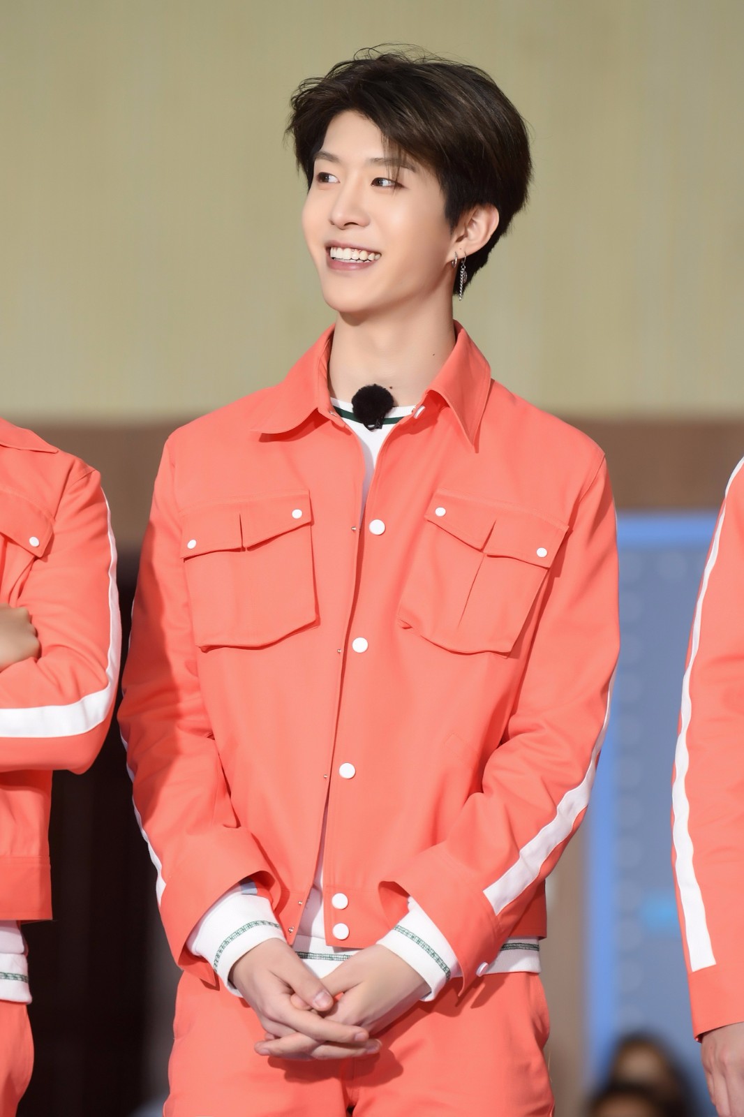 范丞丞综艺首秀 即兴说唱技能满点