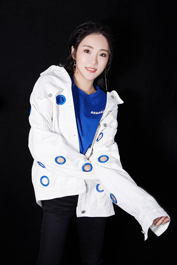 张可盈《你好!生活家》惊喜不断 有梗性格获杨澜点赞 - 360娱乐,你开