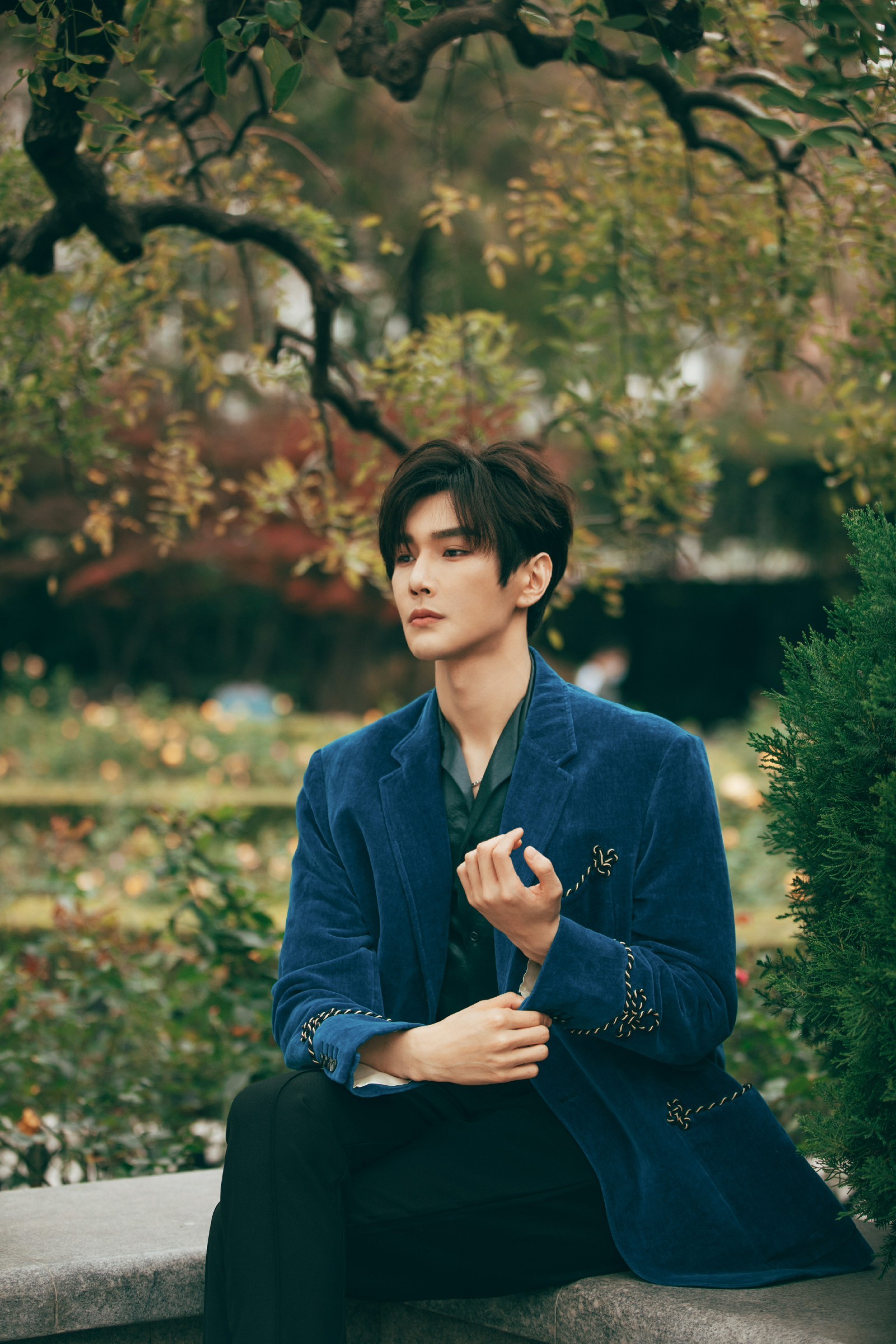 彦希亮相时尚cosmo盛典 贵气俊逸不俗时尚表现力 - 3