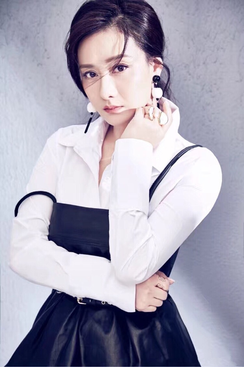 "逆龄女神"陈德容44岁近照宛如少女