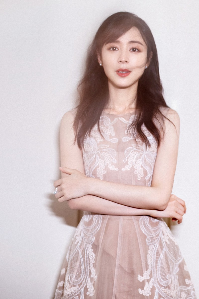 张静初出席代言品牌发布会优雅冻龄尽显绝佳气质