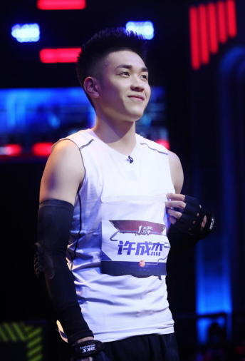 《运动吧少年》中戏舞剧少年不被看好,疑少年不公张继科执意回放?