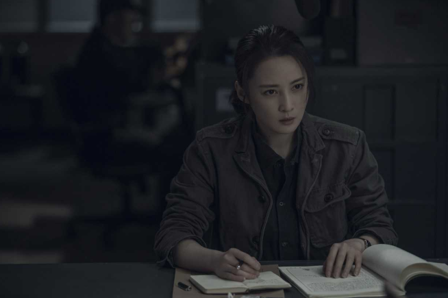 蒋勤勤迷雾追踪开播首挑飒气女刑警