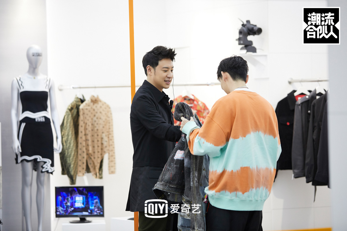 《潮流合伙人》迎首批顾客"检查作业" 网友评吴亦凡潘玮柏像极了上学