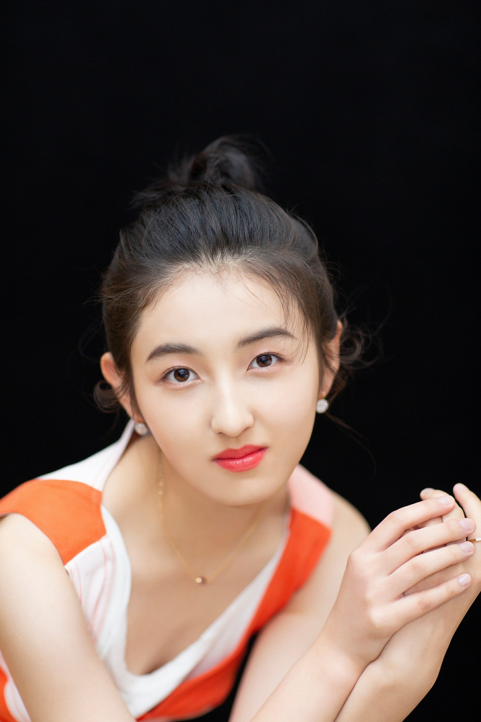 张子枫夏日清新营业再见少年见面会分享倔强青春