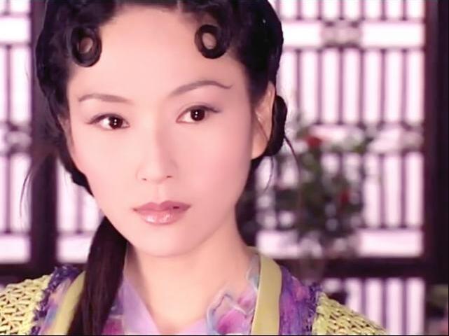 因拍《惊世媳妇》成名,在剧中饰演一位绝世好媳妇,只可惜命运多坎坷
