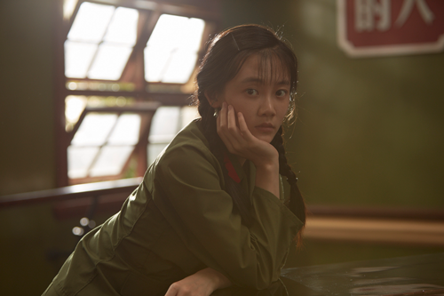 『爱豆公开课』《芳华》女主冯女郎苗苗亲授办公室瘦身操