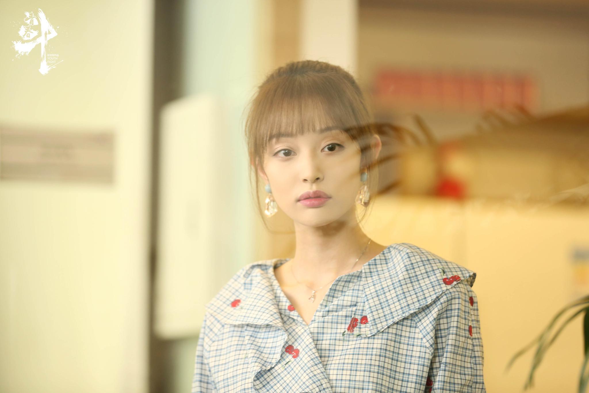 钱贝贝恋情引发网友热议为什么赵宝刚说没她就不拍青春斗