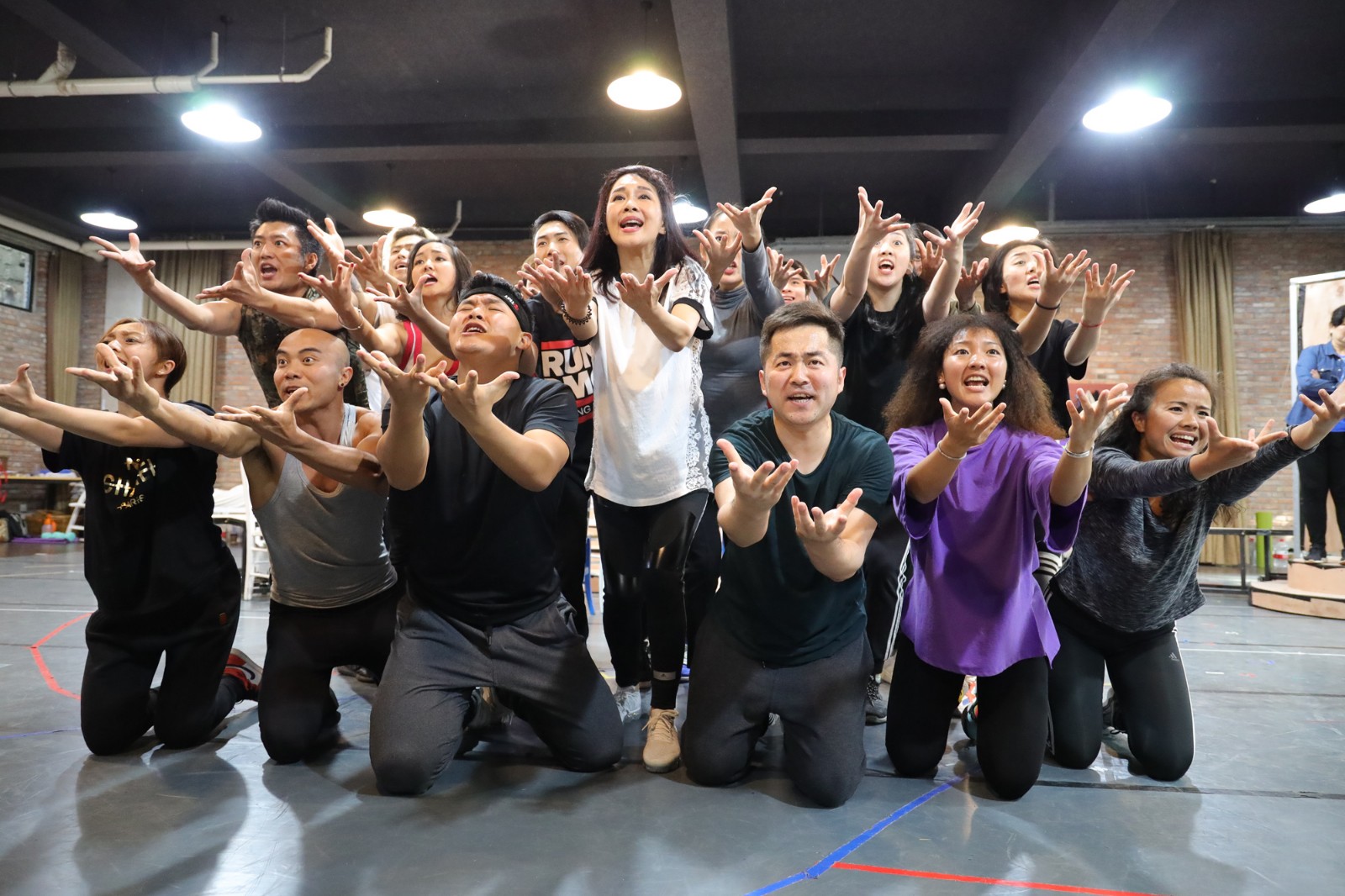 陈松伶妈妈咪呀媒体探班放异彩高强度训练进步斐然