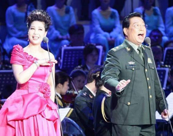 这些明星夫妻年龄相差巨大,第一对被全网谴责,最后一对粉丝都祝福!