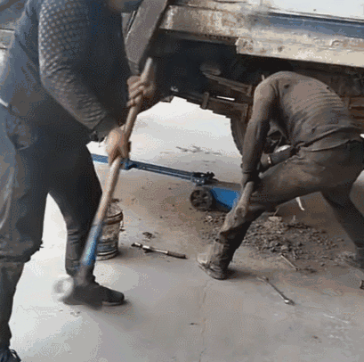 每日精选爆笑gif搞笑段子