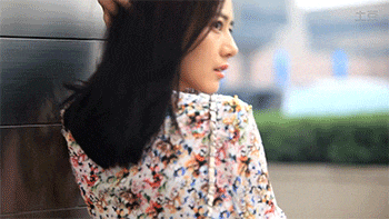 搞笑GIF: 快点给我滚回去, 本大王不需要你的保护 - 360娱乐,你开心就好